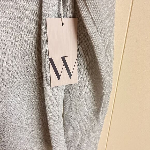NWT Lightweight Silver Metallic Sweater Sz M - Picture 2 of 8